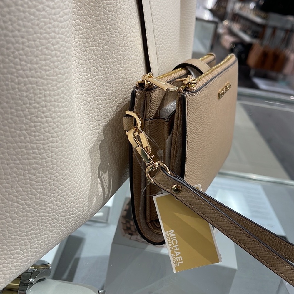 MICHAEL KORS LARGE DOUBLE ZIP WRISTLET wallet, clutch, 
Bisque - Picture 14 of 16